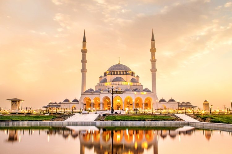 Sharjah Mosque - An abiding symbol of Faith